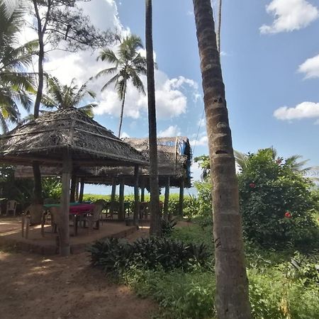 ורקלה Sukriti Beach Resort מראה חיצוני תמונה