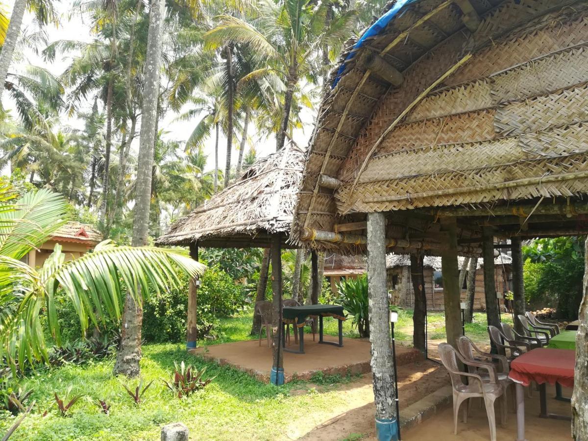 ורקלה Sukriti Beach Resort מראה חיצוני תמונה